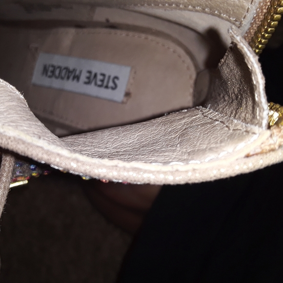 Shoes - Picture 2 of 5